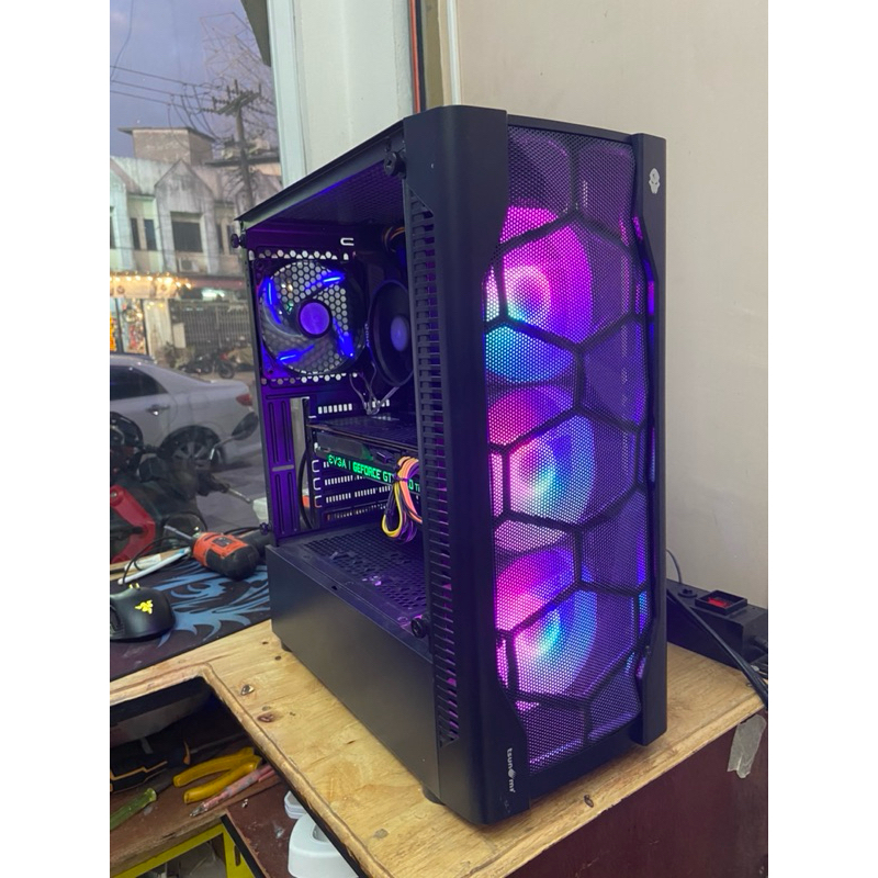 r5 3600+1080ti+ram16gb ยกเคส