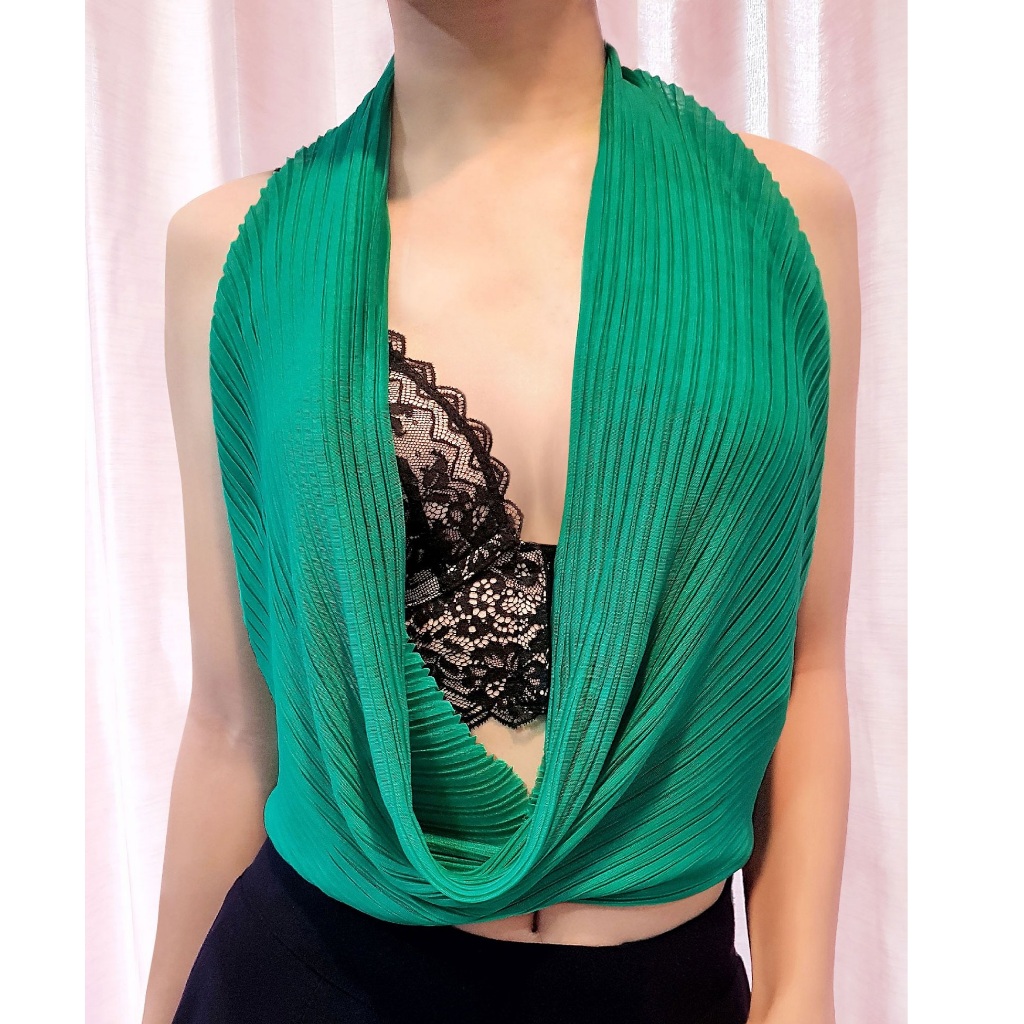 Annebra เสื้อบังทรง เสื้อเปิดหลัง เสื้อทับ ผ้าเน็ทอัดพลีท Halter Neck Pleat Vest รุ่น AH4-135 สีเขียว, สีเหลือง