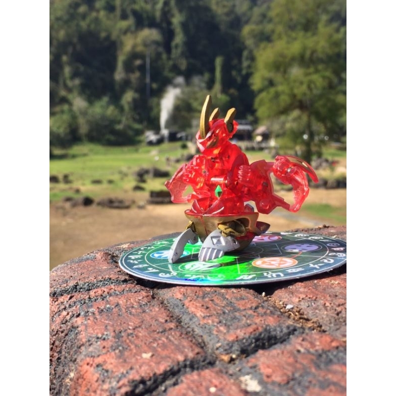 Bakugan titanium dragonoid rare color (red clear)