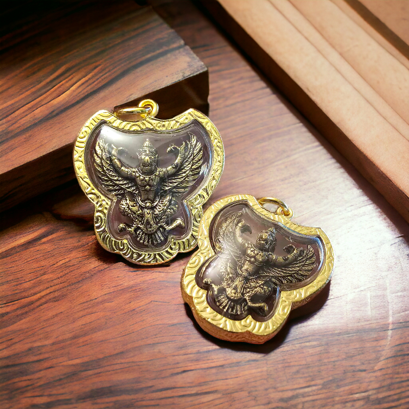 พญาครุฑ จี้พญาครุฑ (ล้างสต๊อก) งานสองด้าน กรอบทองไมครอน ของชำร่วย เกรด A ขนาด 3x3 ซ.ม  เสริมงาน เสริ