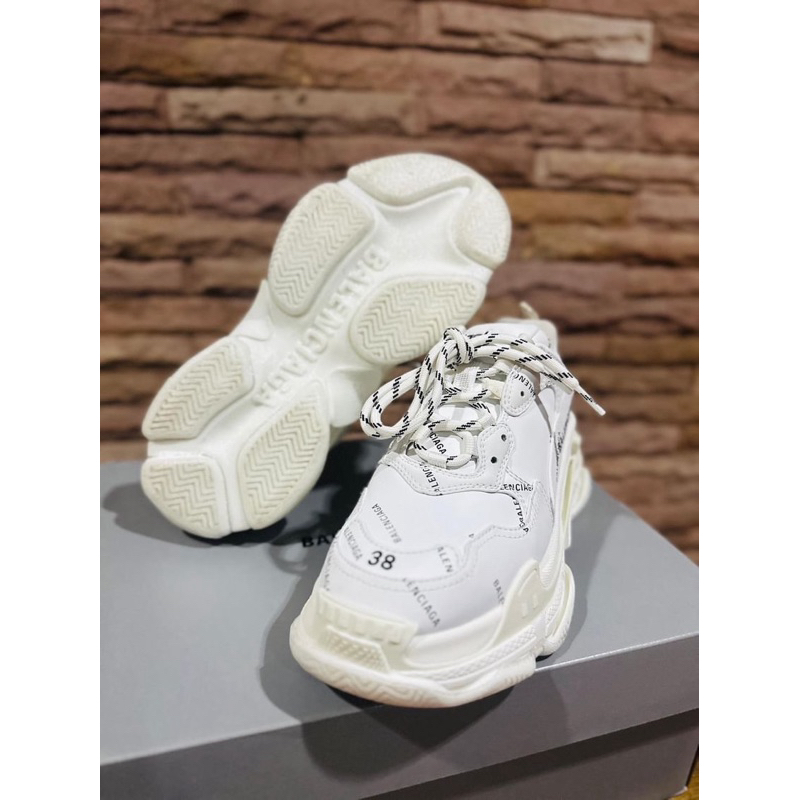 BALENCIAGA TRIPLE S เบอร์38