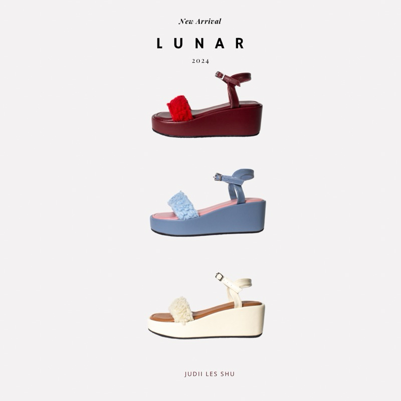 NEW Arrival รุ่น Lunar : JUDII LES SHU  รัดข้อส้นตึก แต่งขนแกะ