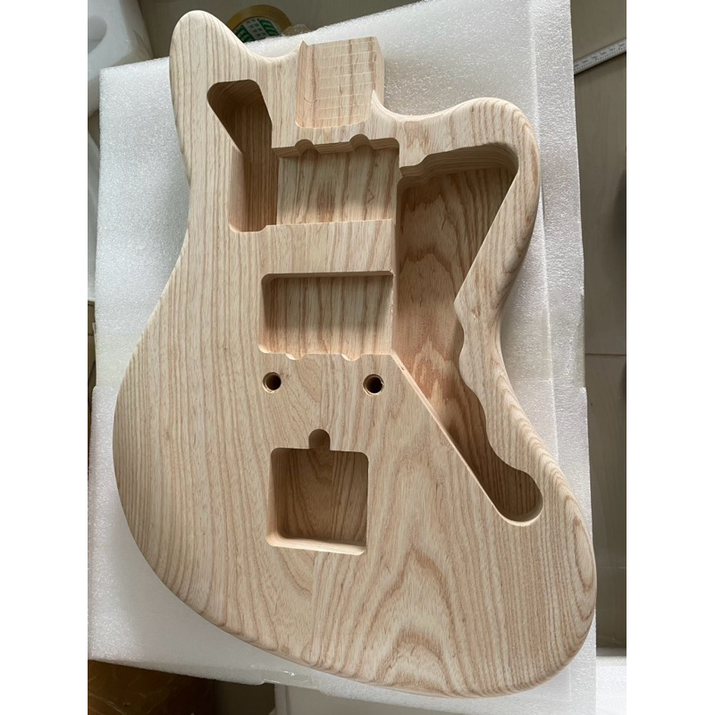Guitar 2 Pieces Swamp Ash 2.0-2.2 kg  Jazzmaster Body