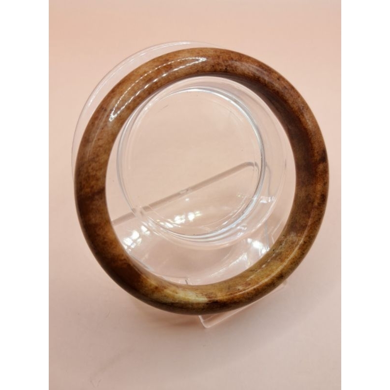 กำไลข้อมือเเกะจากหยกสีเเดงเเท้(JJJ- 19 )