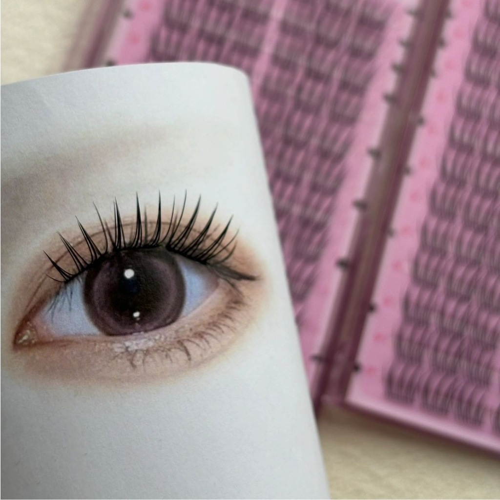 ขนตาปลอม รุ่น MIO ขนตาแบบแบ่งช่อ ความยาว 12 mm. ยาวนุ่ม ไม่แข็ง ขนตาช่อสำเร็จ ไล่ระดับความยาว ติดง่าย ขนตาปลอมแกนบาง - รูปที่ 3