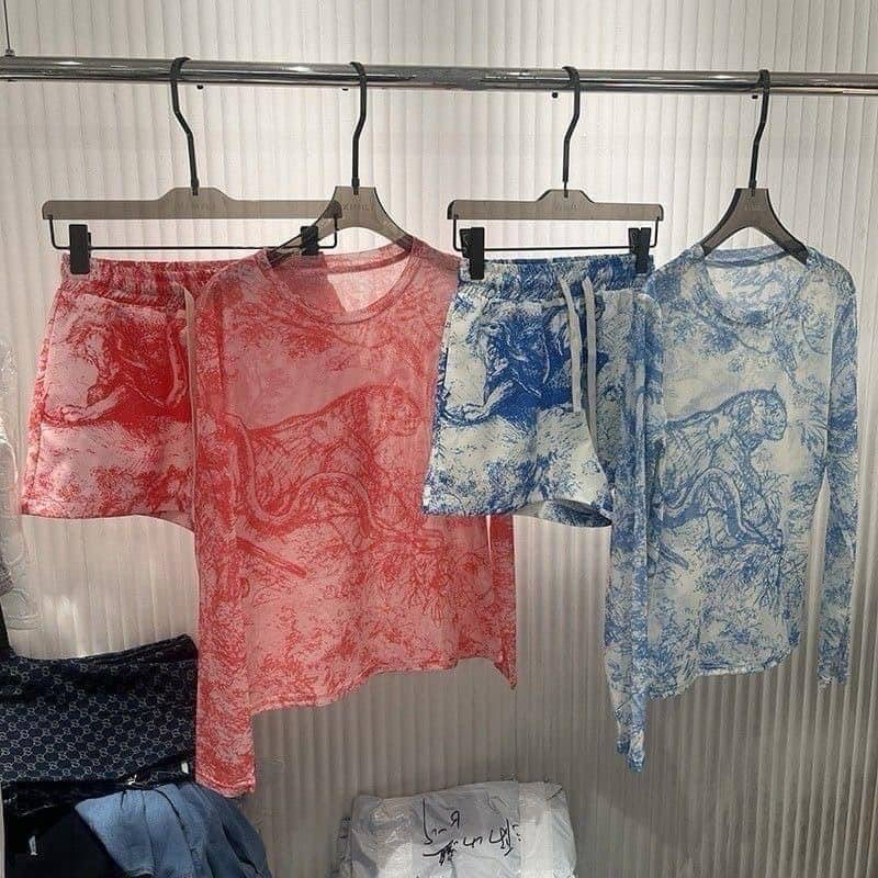 ชุดเซ็ตเสื้อแขนยาว+กางเกงขาสั้นลายสวยหรู คุณหนู