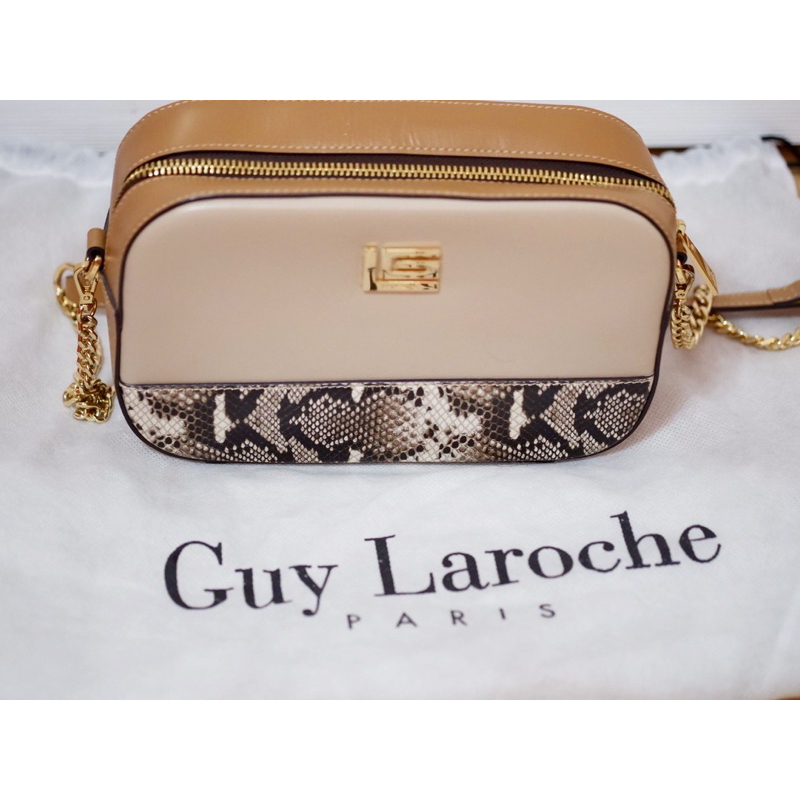 กระเป๋าสะพาย Guy Laroche ของแท้จาก shop central