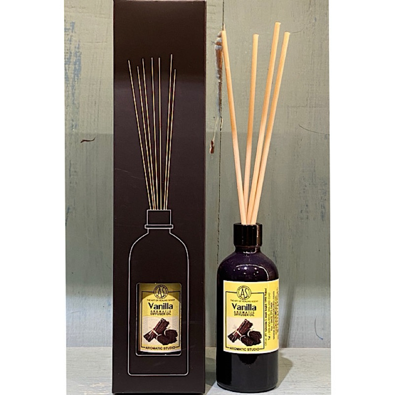 Reed Diffuses Vanilla Fragrance