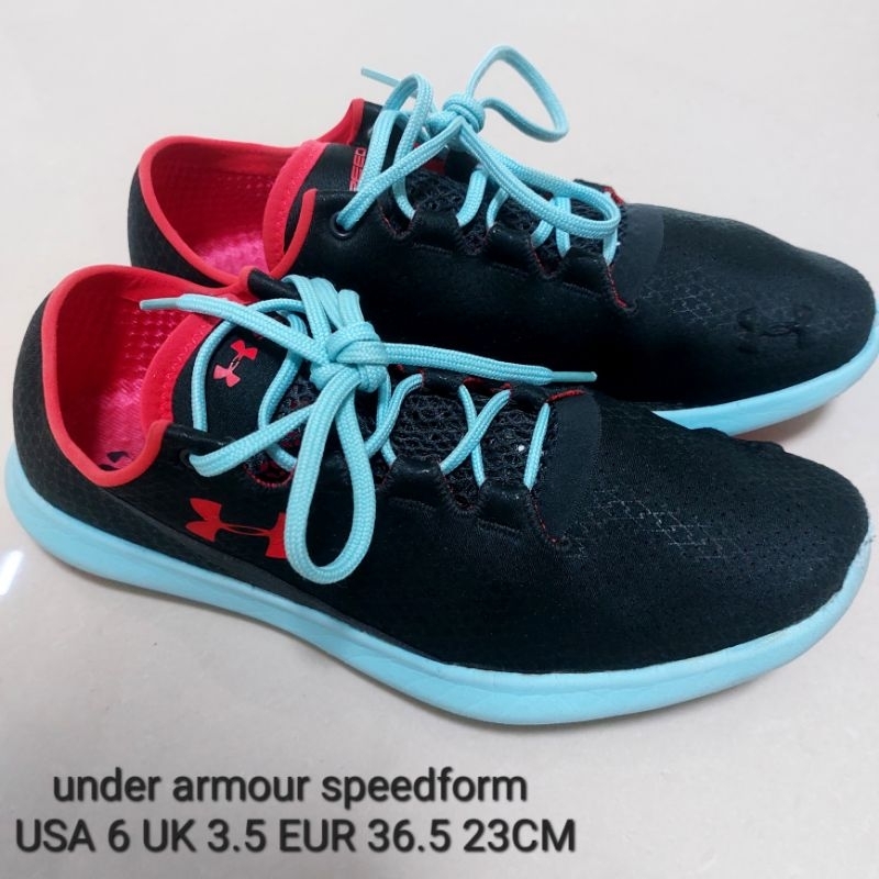 รองเท้าเด็ก under armour speedform แท้100% สีดำฟ้าสีสวยมากๆค่ะไซส์ USA 6 UK 3.5 EUR 36.5 23CM