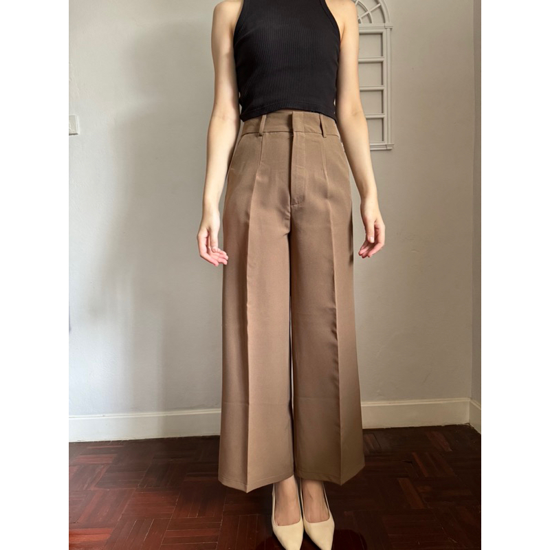 #เสื้อยืดพร้อมส่ง #สีดำ #เสื้อBY3 #เสื้อโกโก้ #เสื้อครีม #เสื้อราคาถูก