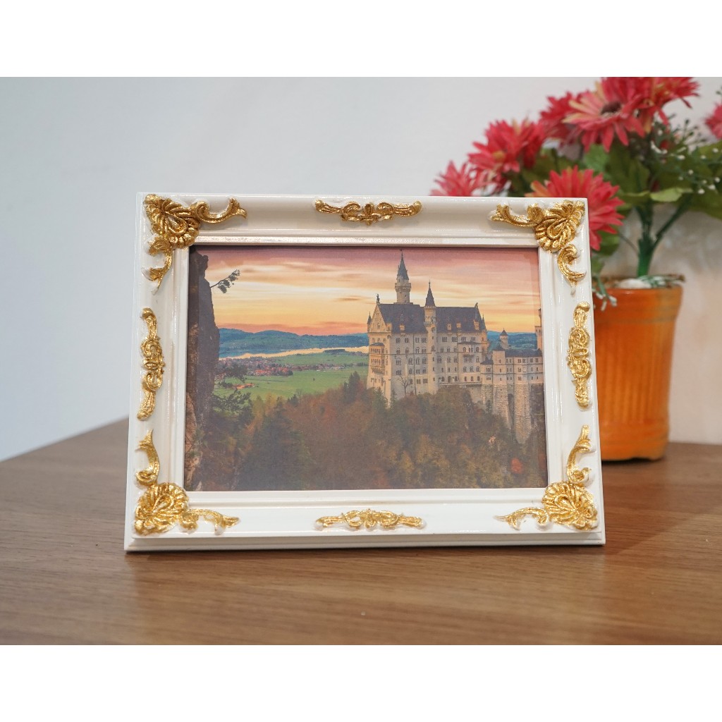 กรอบรูปกรอบหลุยส์ ไม้ สีทอง สีขาว พร้อมรูปภาพขนาด  4x6 , 5x7 นิ้ว, 6x8 นิ้ว 8x10 นิ้ว 8x12 นิ้ว