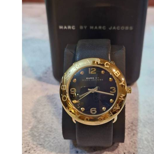 นาฬิกามือสอง...นาฬิกา Marc by Marc Jacob AMY MBM1154 (สีดำ)... ทรงกลมเรือนทอง...ของแท้ มาพร้อมกล่องเดิม