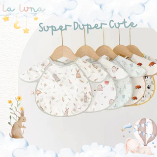 La Luna ผ้ากันเปื้อนเด็ก ผ้าซับน้ำลาย แบบ 3D มีกระเป๋าหน้า กันน้ำ คุณภาพเกรด A ผ่านการทดสอบความปลอดภัย (3D Bib)