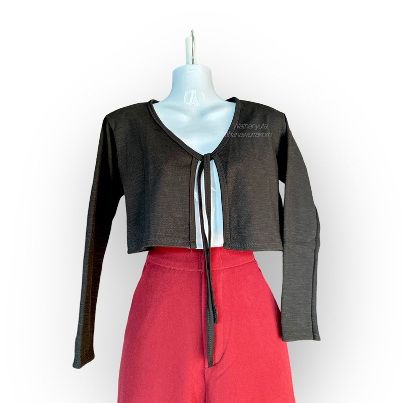 เสื้อคลุมแขนยาวสีดำ Pradap