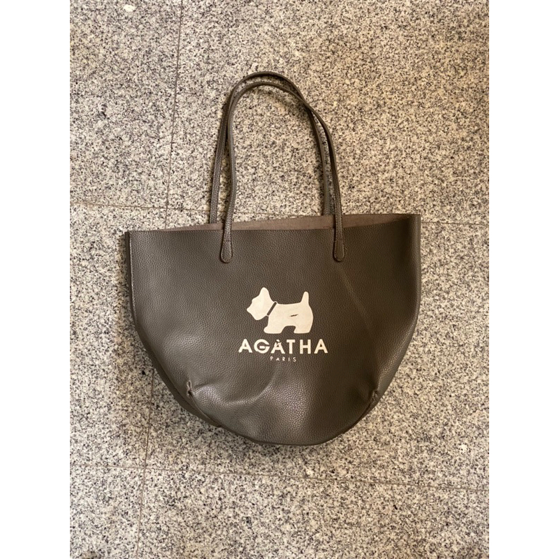 กระเป๋าหนังทรง tote Agatha Paris