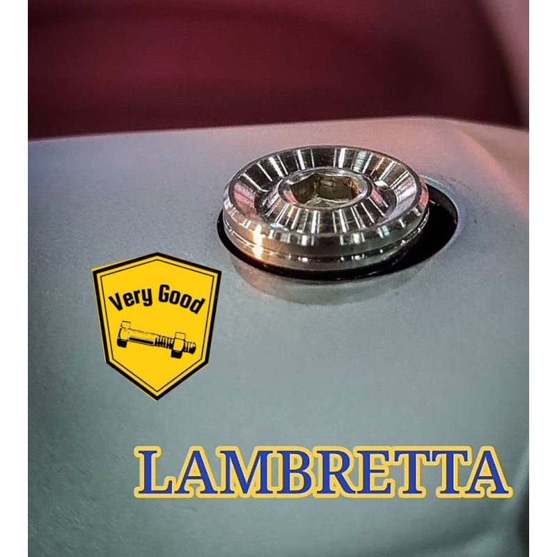 ปิดรูกระจก ซ้าย+ขวา (ลายจี่ร่องตามรูป)lambretta v200/lambrettav300(ราคาต่อ 1 คู่)