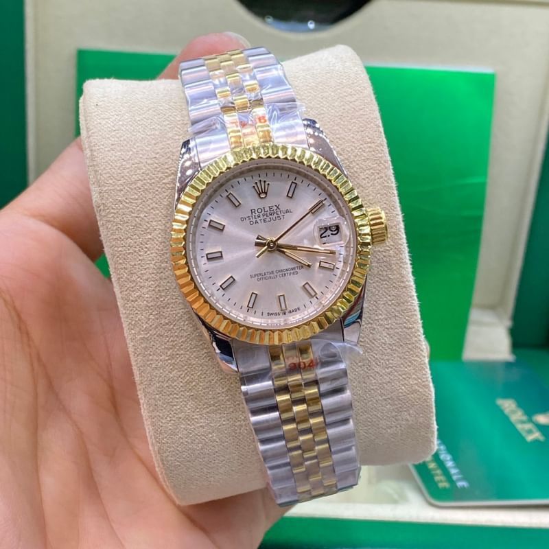 นาฬิกาข้อมือผู้หญิง  Rolexงานเทียบแท้  หน้าปัด 31 mm งานสวยใช้สลับแท้ ระบบออโต้ */