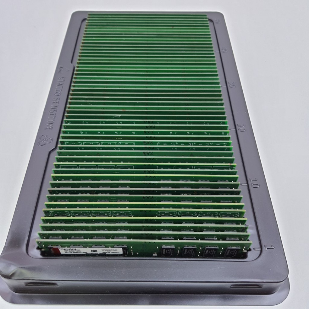 4GB RAM PC DDR3 Bus 1600 MHz สำหรับคอมพิวเตอร์ PC คละยี้ห้อ มือสอง ใช้งานได้ดีไม่เลือกบอร์ด