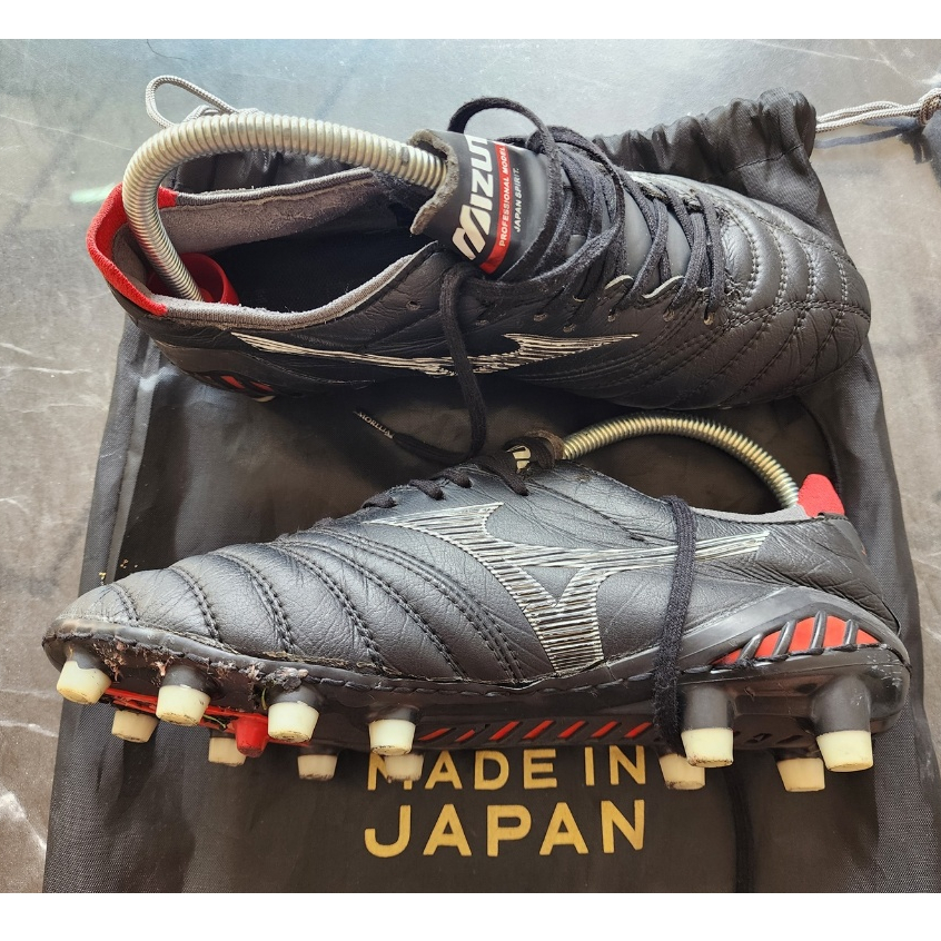 รองเท้า สตั๊ด ฟุตบอล มิซูโน่ Mizuno MORELIA NEO III BETA JAPAN รุ่นท็อปเจแปน มือสอง สภาพตามรูป ฟรี ถุงย่าม + ดันทรง