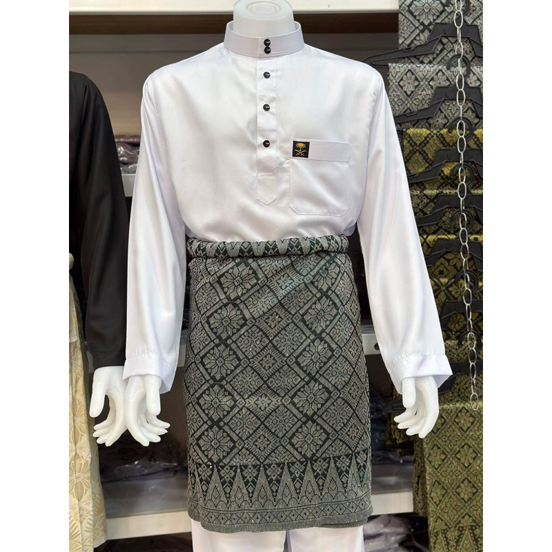 ผ้าซอแกะใช้พันเอวกับชุดเสื้อพร้อมกางเกง