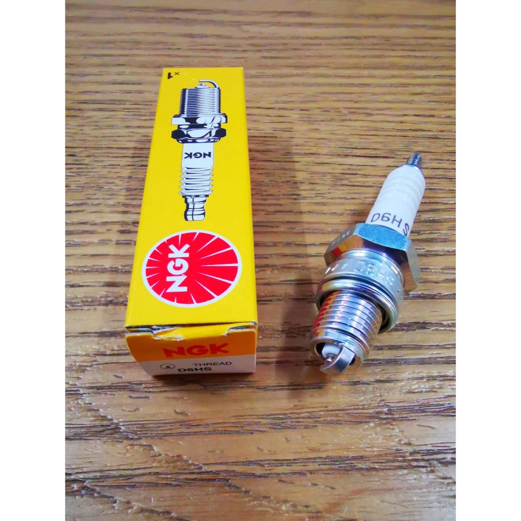 หัวเทียน NGK แท้ D6HS เกลียวสั้น CB100 CG110-125  S90