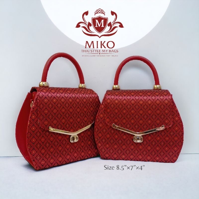กระเป๋าผ้าไทยสีแดง Red collection