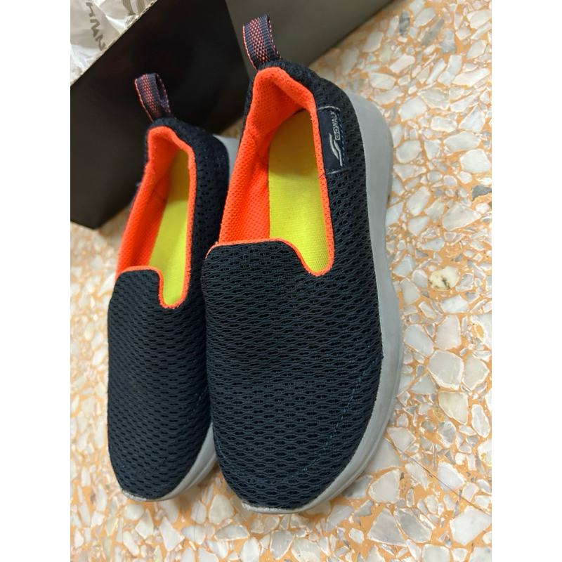 รองเท้า skecher go walk max