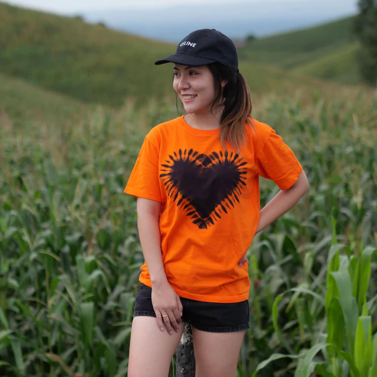 เสื้อยืดมัดย้อม ครามกัดลาย แบบที่ 3 thumbnail 6