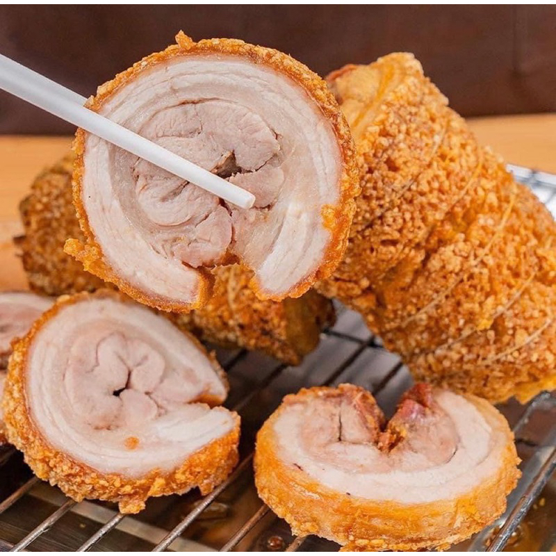 🐷หมูกรอบชาชูตรา CP แท้ น้ำหนัก 400 กรัม กร๊อบบบมากกก🐷