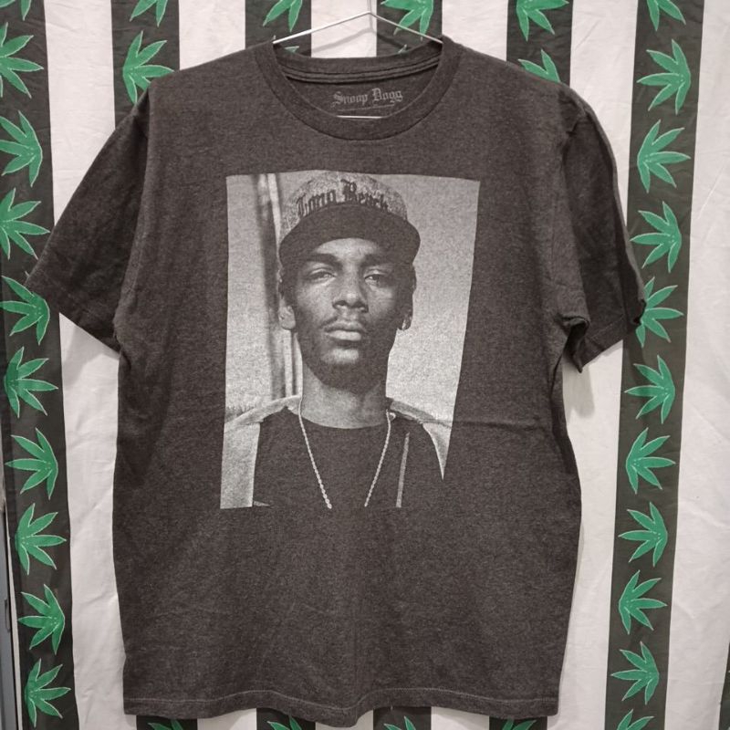 เสื้อยืดมือสอง Usa แบรนด์ Snoop Dogg เสื้อวง นักร้อง Rapper 2013 Size L.อก22.5/ยาว28.5
