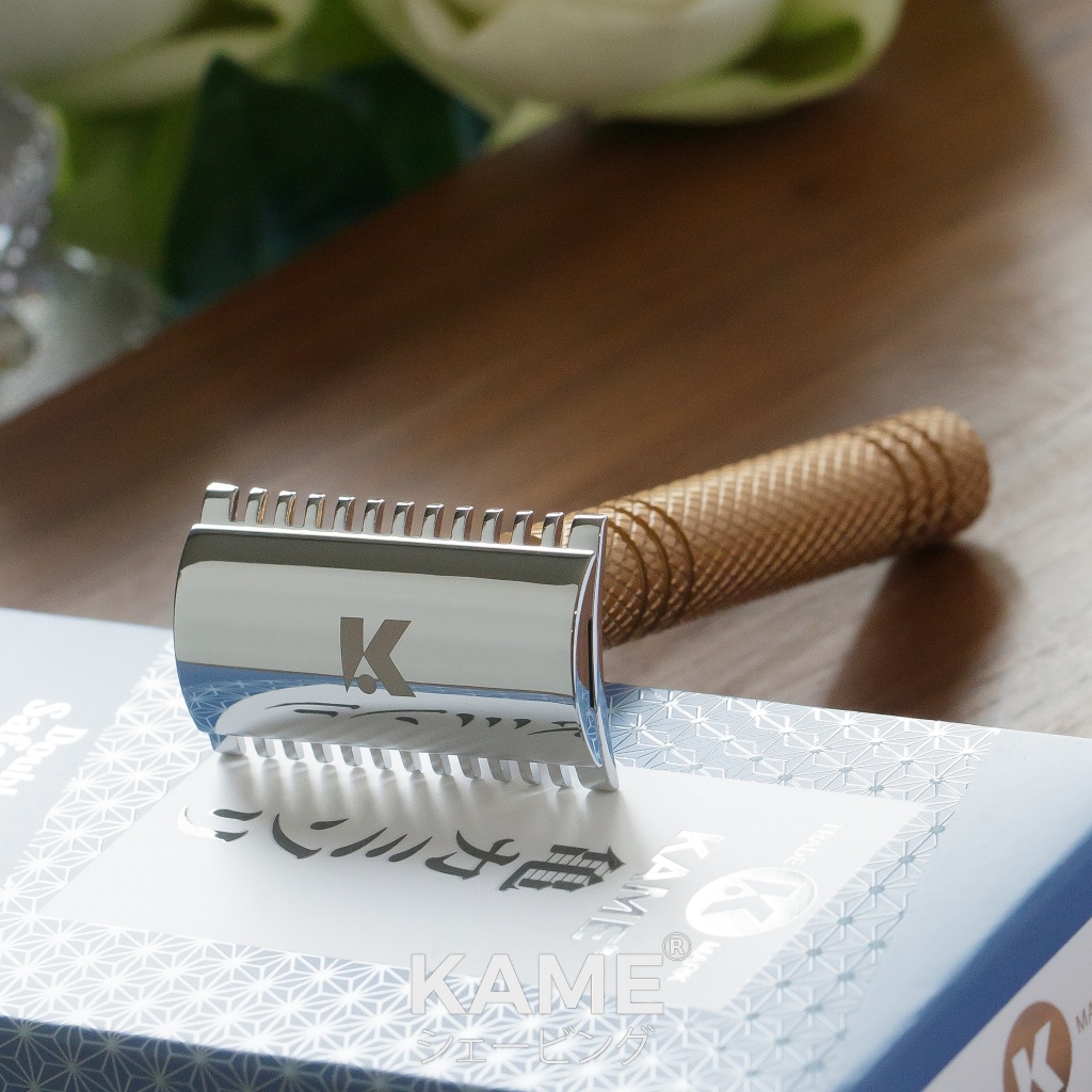 มีดโกนพระ KAME (คาเมะ) รุ่น KMS95 อลูมิเนียม สีทองสัมฤทธิ์ มีดโกนปลงผม สำหรับพระสงฆ์ ไม่บาดศีรษะ ไม่