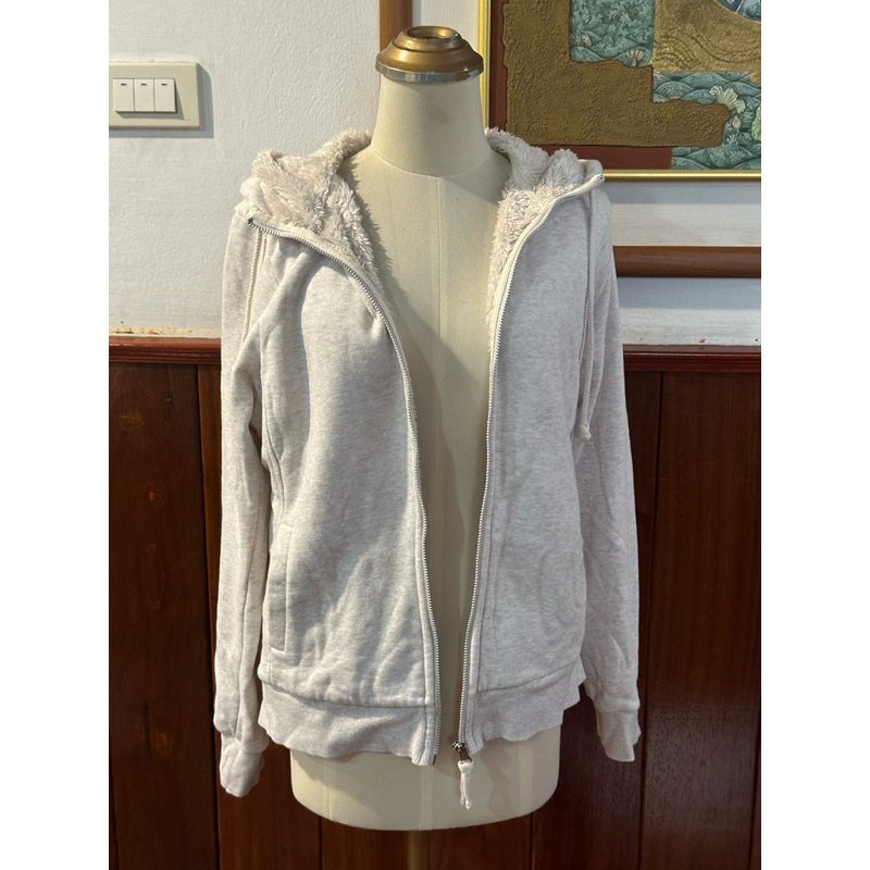 Uniqlo hoodie size L