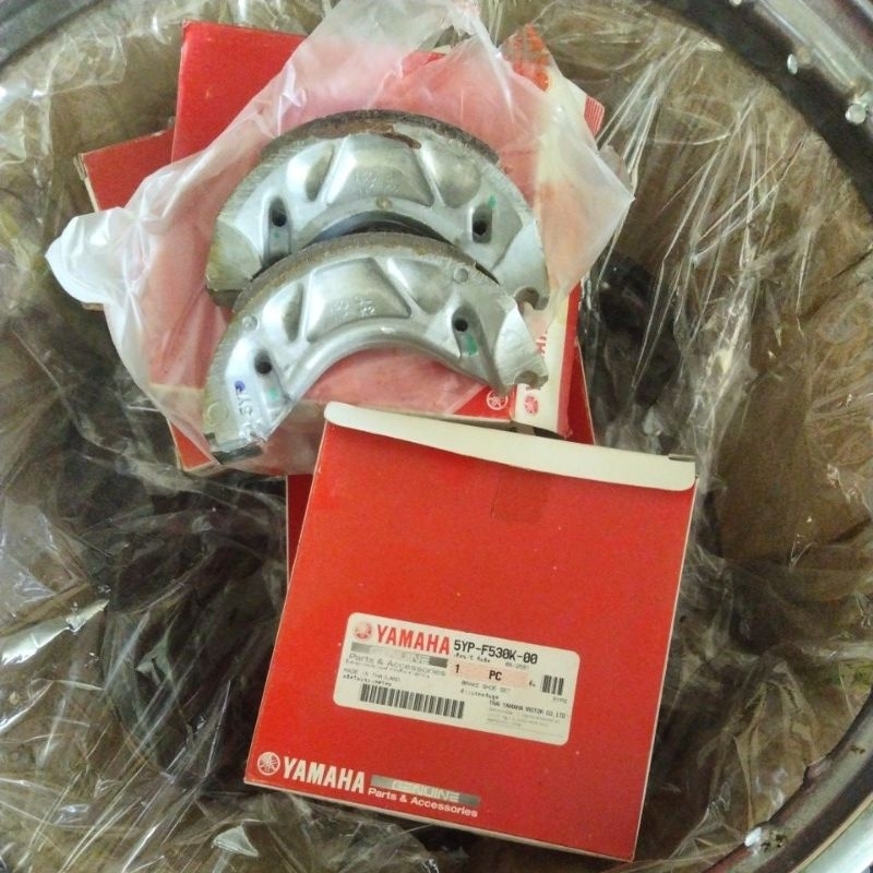 5YP-F530K-00 ผ้าเบรคหลังspark135,spark115i ,Mio,Fino,Fiore,Filano แท้ศูนย์