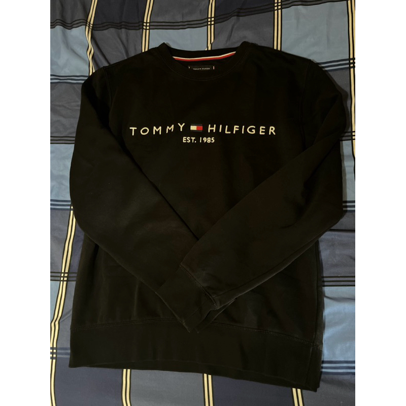 เสื้อ Sweater Tommy hilfiger 💯 มือสองสภาพดี รับประกันแท้100%💯 แขนยาว สีดำ