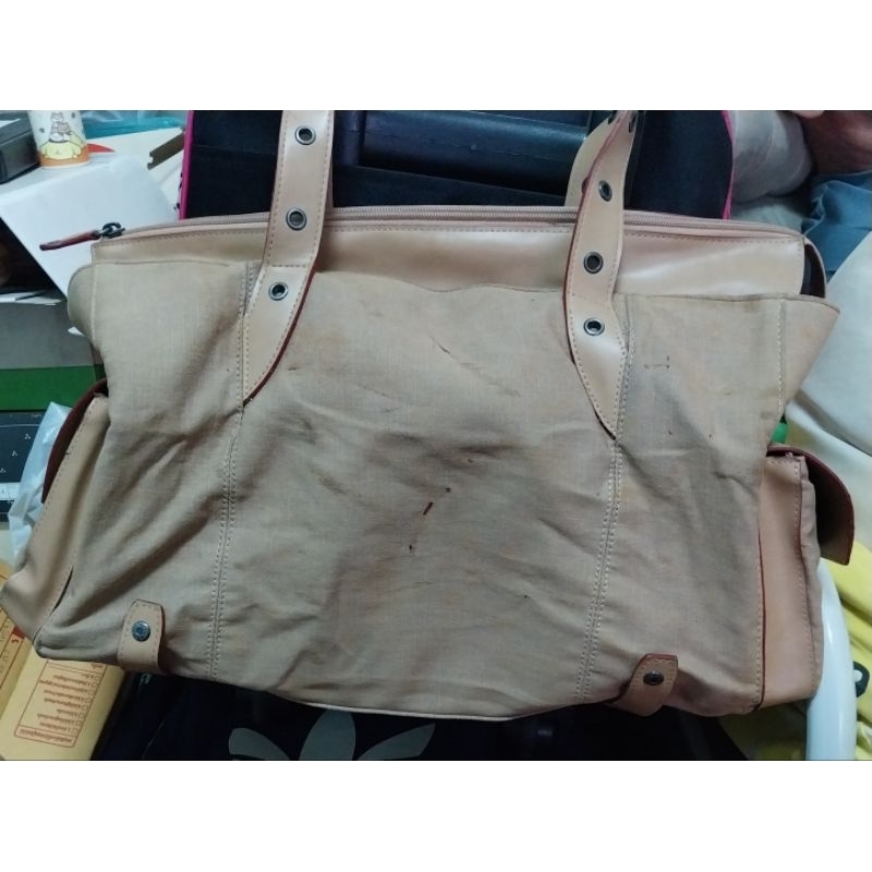 กระเป๋าสะพาย  ESPRIT