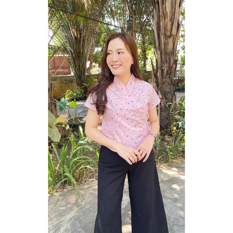 เสื้อเจ้านาง มัดข้าง สีชมพูดอกขาว
