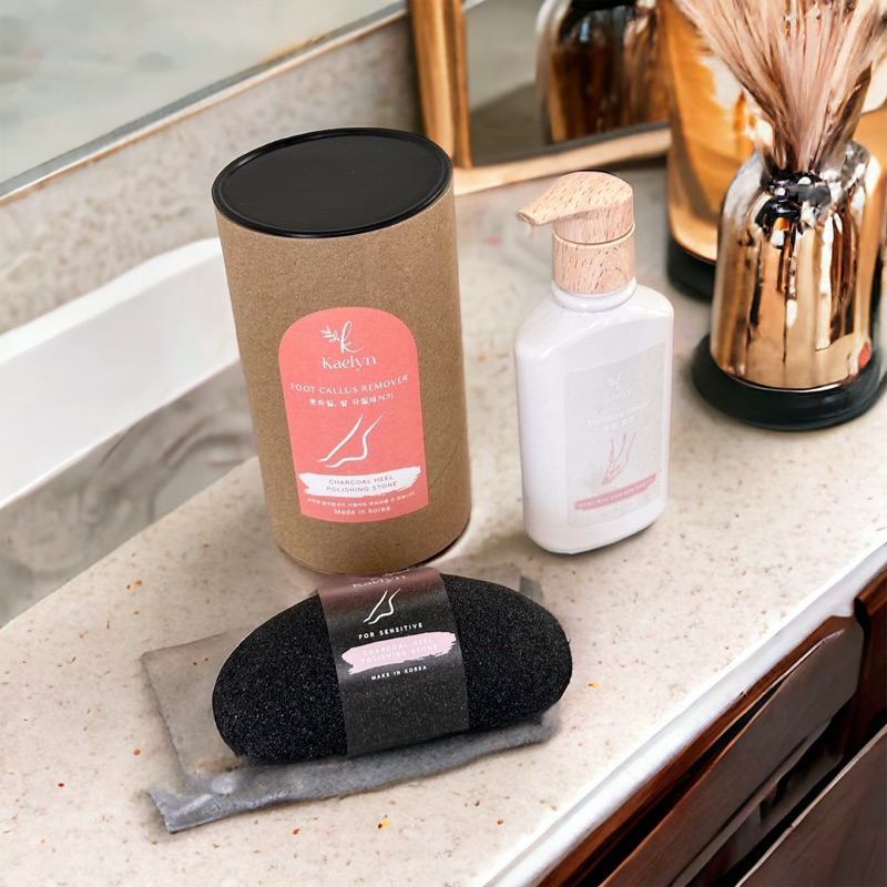 Set ดูแลส้นเท้า ชาโคลขัดเท้า พร้อม Moisturizer lotion ราคาพิเศษ