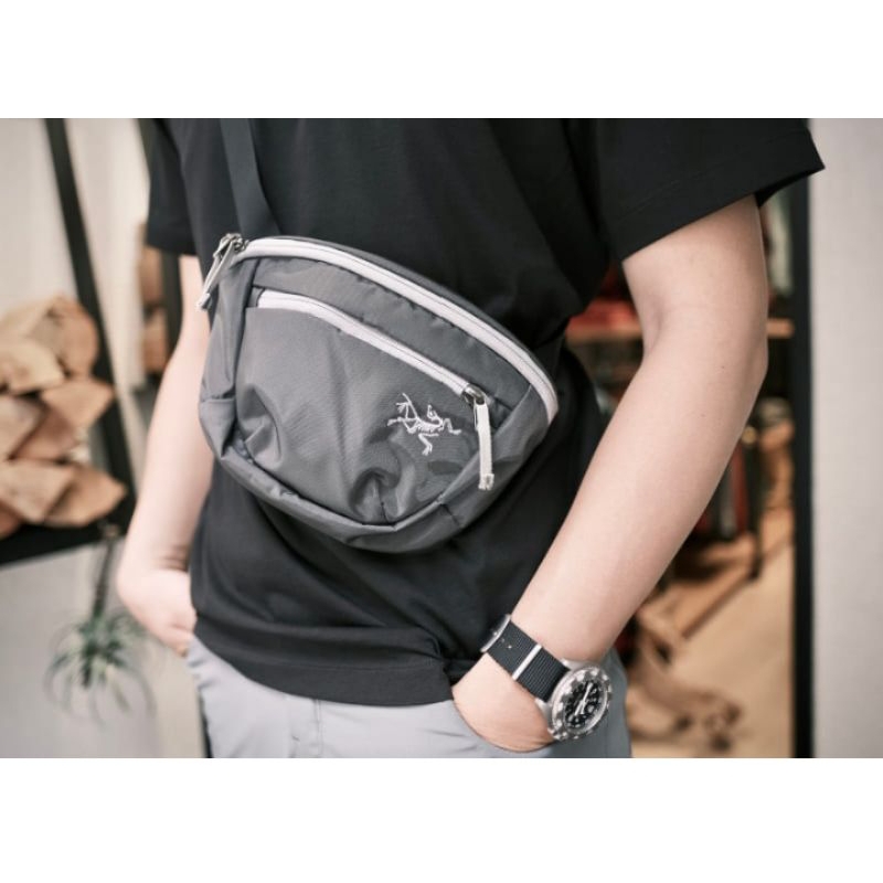 กระเป๋า Arcteryx คาดอก คาดเอว