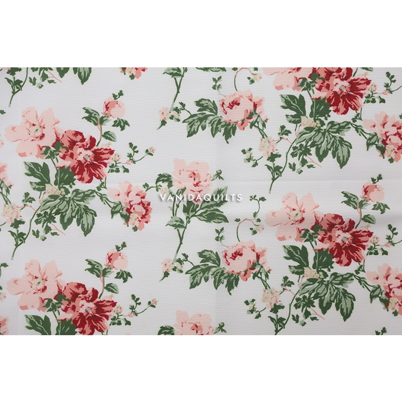 ผ้าแคนวาสพิมพ์ลายเนื้อบาง ลายดอกกุหลาบพื้นขาว ขนาด 1/2 หลา (45 x 150 cm) สำหรับเย็บกระเป๋า หมอน เบาะ