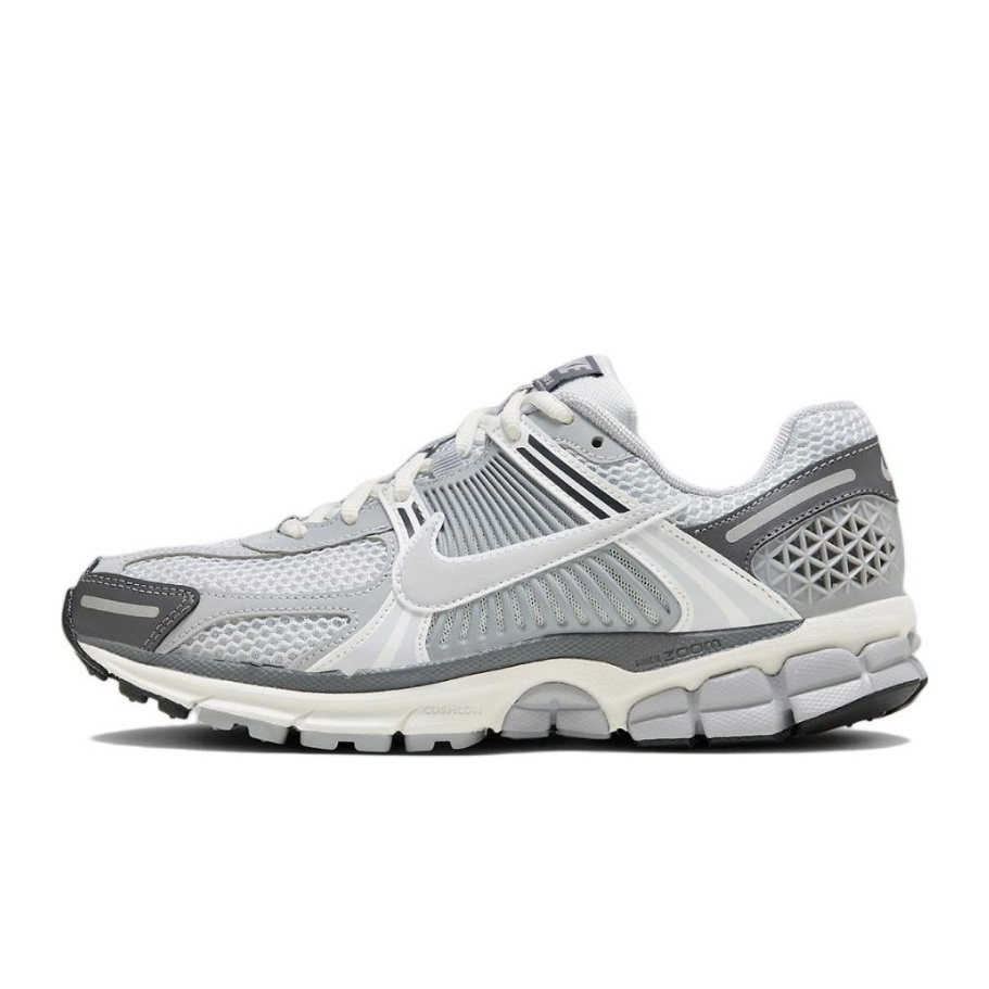 ลิขสิทธิ์แท้ Nike Air Zoom Vomero 5 รองเท้ากีฬา