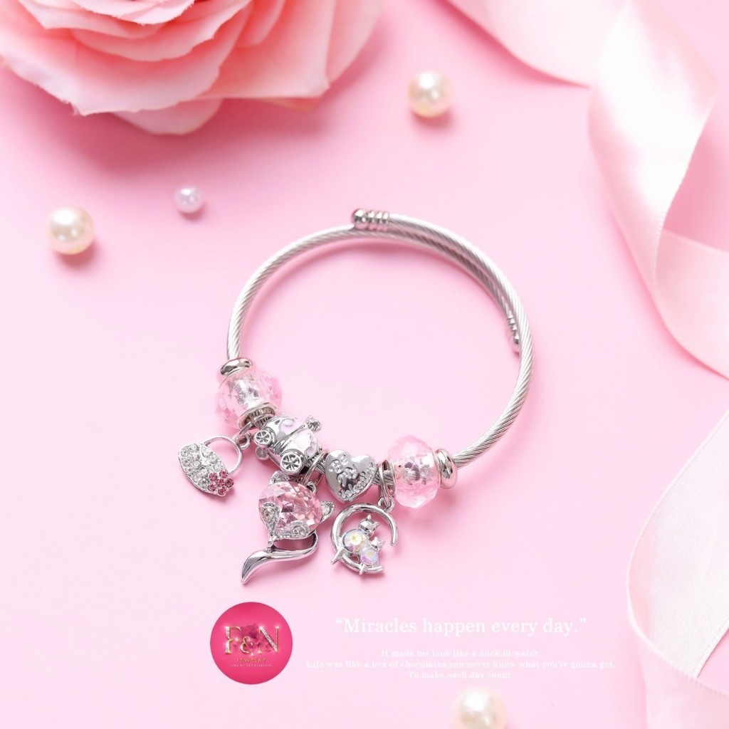 สร้อยข้อมือ PANDORA กำไลข้อมือ ผู้หญิง กำไลแพนโดร่า พร้อมกล่อง (A0017)