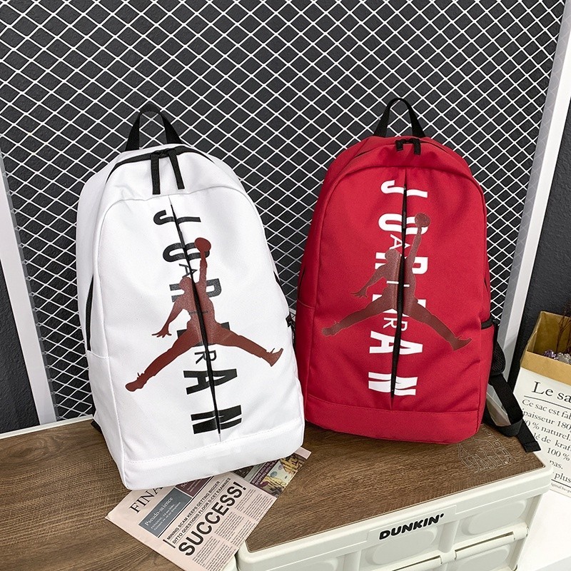กระเป๋าเป้ Nike Air Jordan backpacks มีซิปใหญ่ 2 ช่องด้านในมีช่องใส่ของ