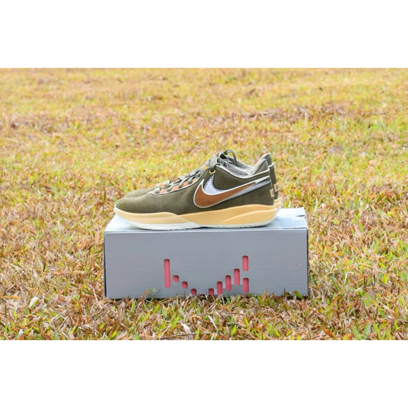 lebron 20 ep olive ของแท้ มือ 1