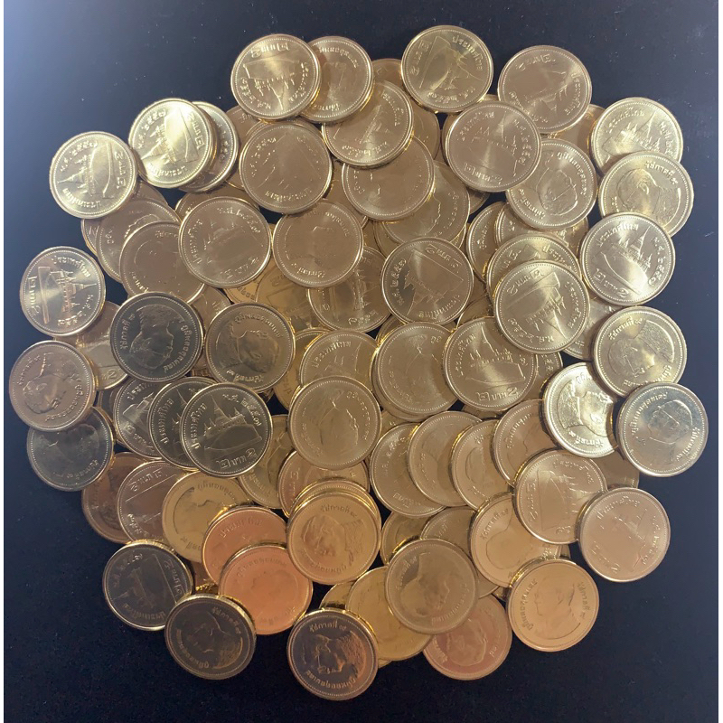 🔥ลดราคา🔥เหรียญ 2 บาท หมุนเวียน ปี 2557 ชุด 10 เหรียญ ไม่ผ่านใช้ UNC ตัวติด ผลิตน้อย แถมฟรีตลับใส่เหรียญ