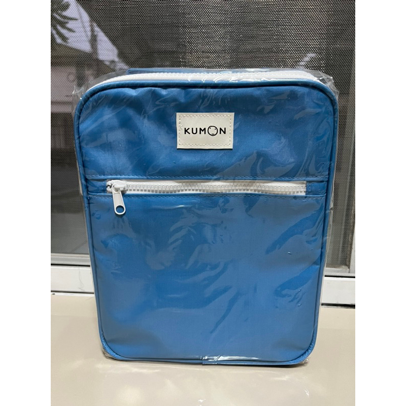 กระเป๋าสะพาย พรีเมี่ยมคุมอง Kumon ด้านมาในบุนิ่ม สามารถใส่ iPad ได้ ของใหม่พร้อมส่ง!!!