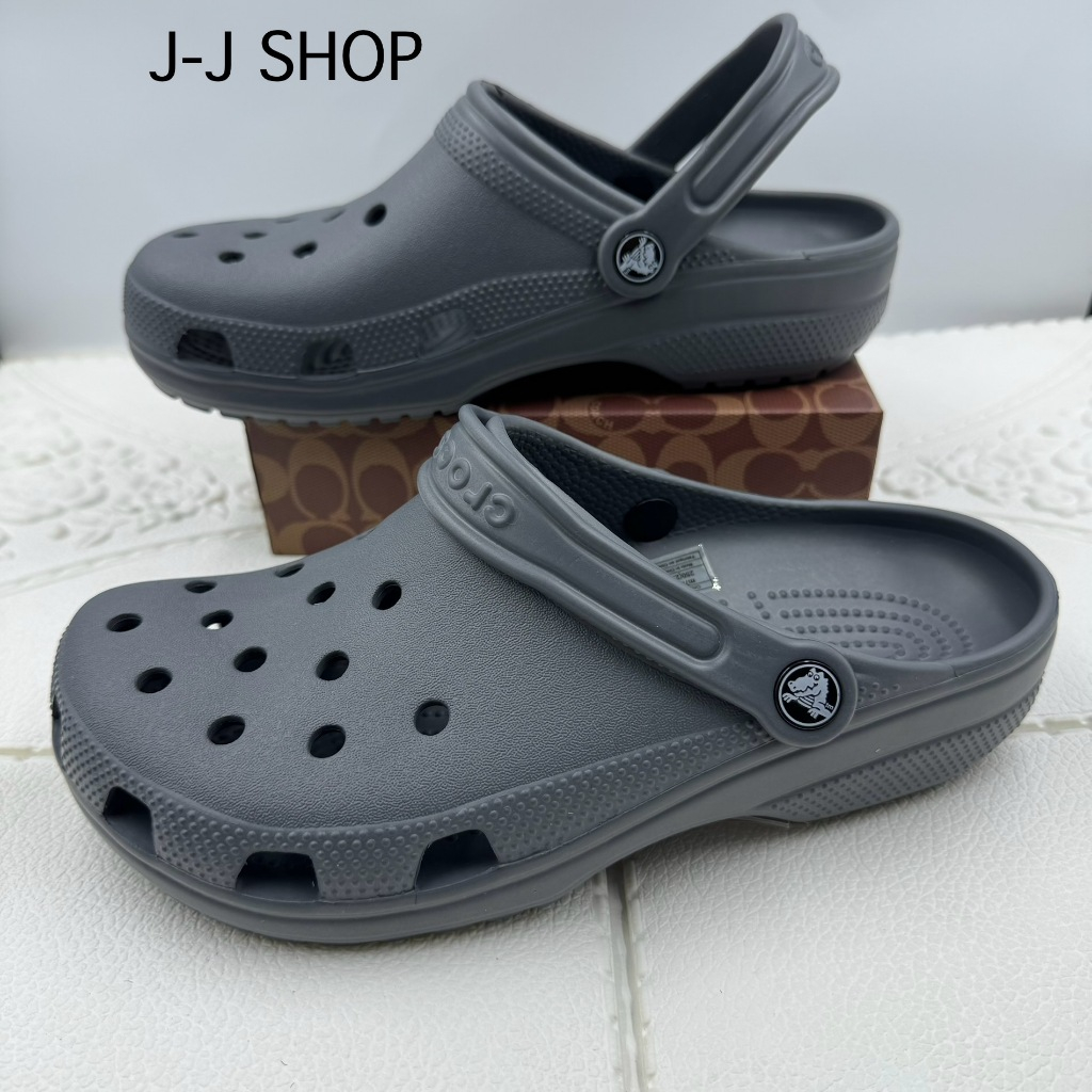 รองเท้า Crocs classicแบบสวมสำหรับผู้หญิงและผู้ชายงานสวยมากเป็นงานตัดเย็บละเอียดน้ำหนักเบานิ่มใส่สบายเท้าใส่ทนไม่เจ็บเท้า