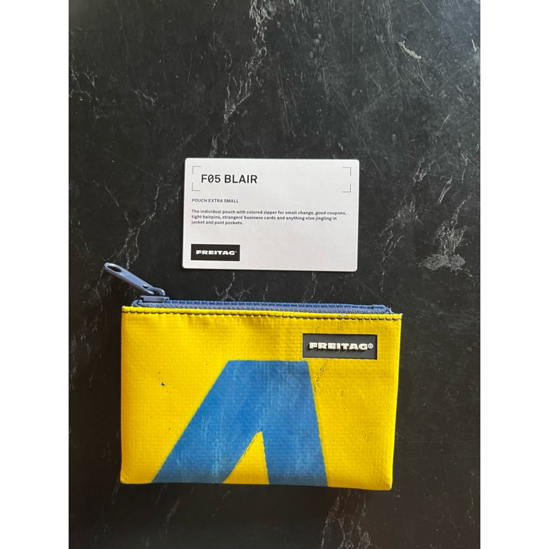 freitag blair f05 💛💙