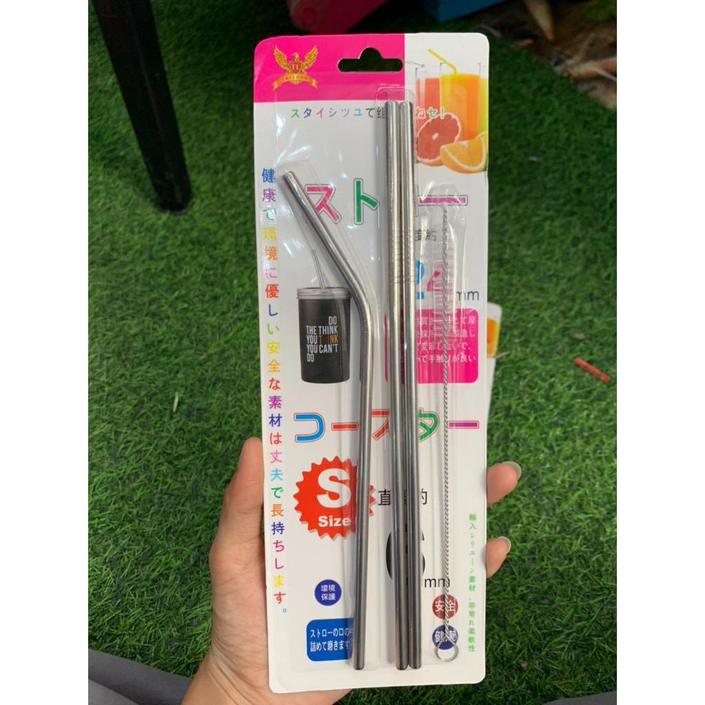 หลอดดูดน้ำสแตนเลส 3 ชิ้น พร้อมเเปรงสำหรับล้างหลอด