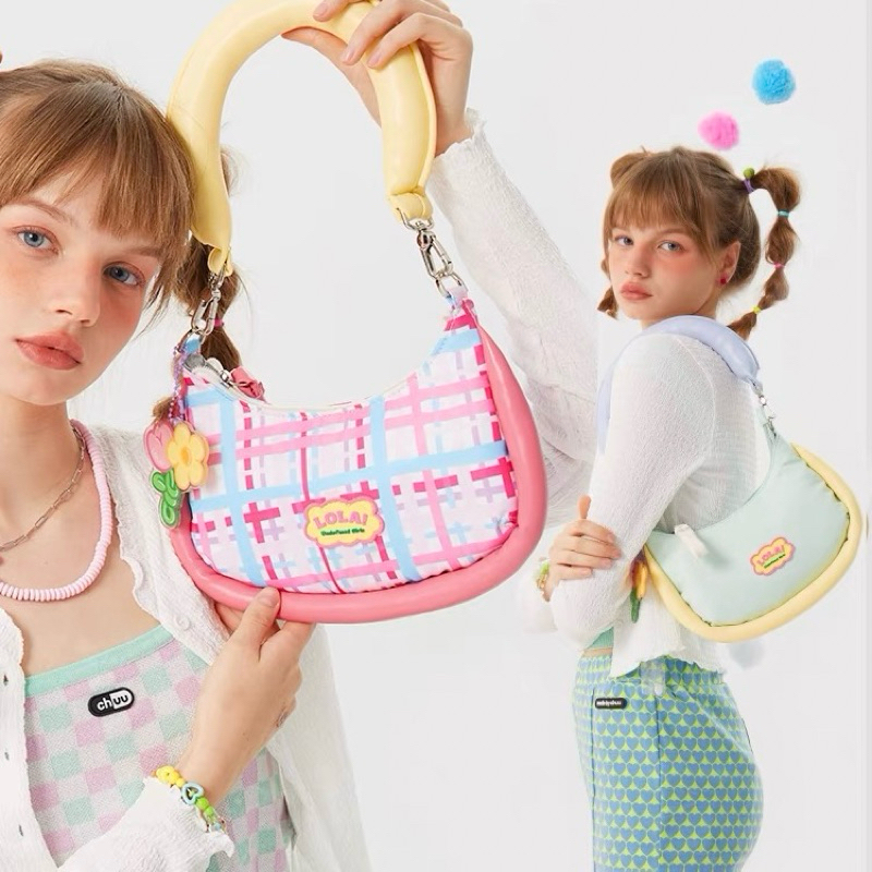 LOLA DESIGN cute pastel shoulder bag