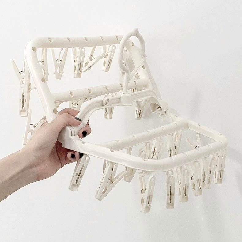 ตัวหนีบผ้า ไม้หนีบผ้า ที่หนีบผ้าพร้อมราวแขวน ราวแขวนทรงสี่เหลี่ยม 32 ตัวหนีบ แขวนได้ 2 แบบ พับเก็บได้ - รูปที่ 3